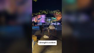 โรงงานไฟส่องสว่างเพื่อวัฒนธรรมกำลังทดสอบไฟ