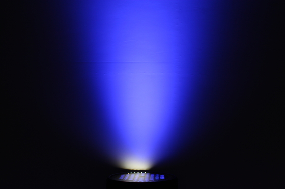 โครงการสวนโคมไฟตกแต่งต้นไม้น้ำท่วมไฟ RGBW 4in1 300W DMX512 ควบคุม RGB แสงแนวนอนเครื่องซักผ้าฝาผนัง